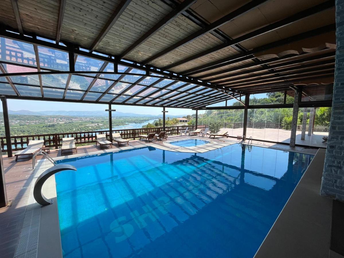 Hotel Shpija E Gjyshit Canaj Bagian luar foto
