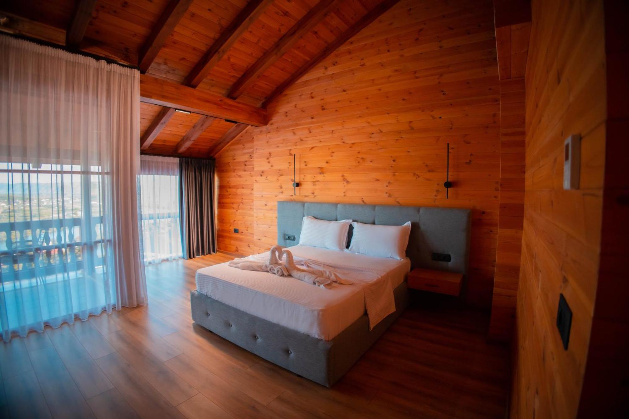 Hotel Shpija E Gjyshit Canaj Bagian luar foto